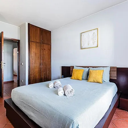 Appartamento 5-minute Walk To Aveiros *