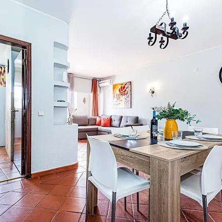 Appartement 5-minute Walk To Aveiros